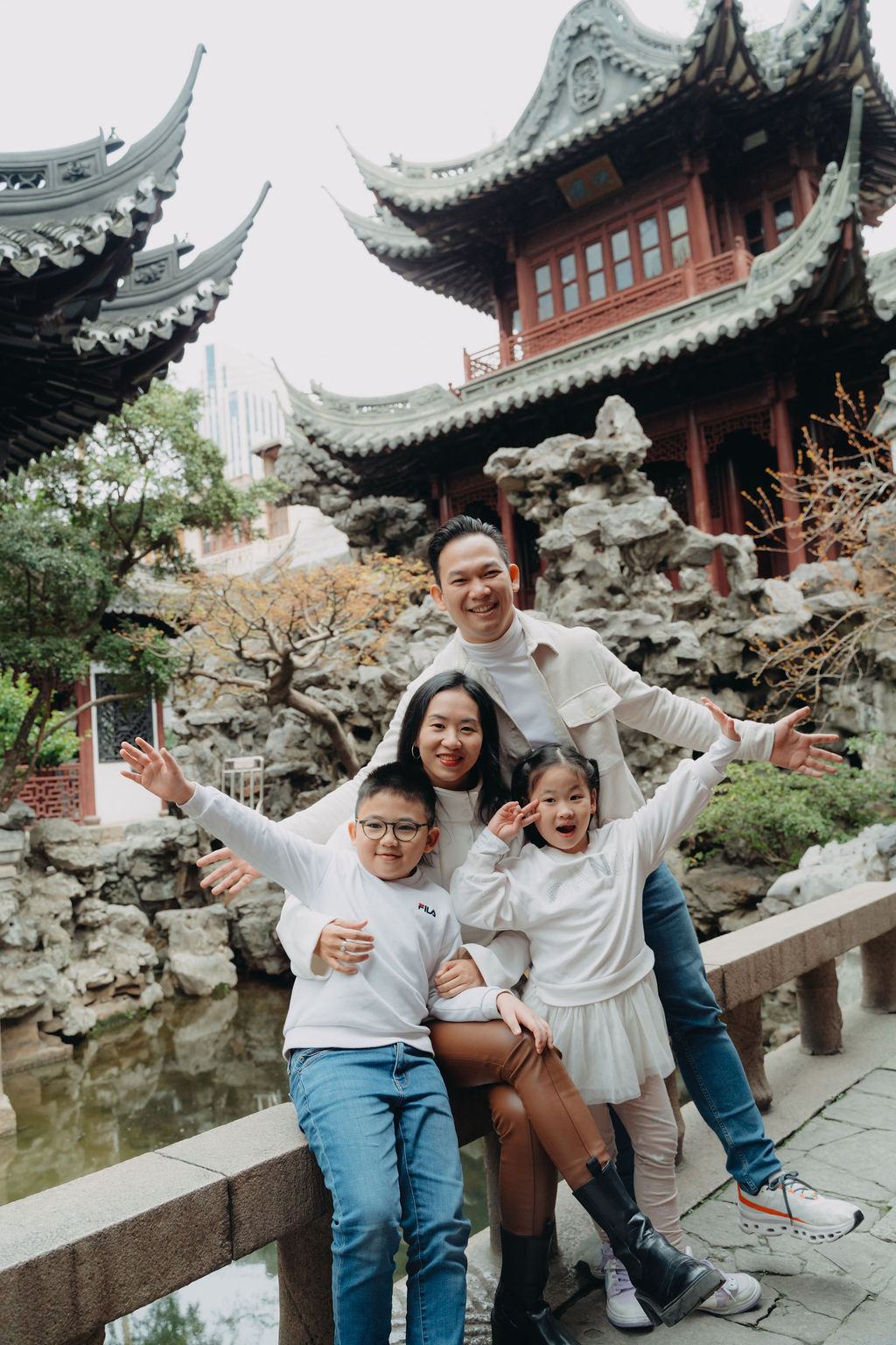 Family • Suzhou • Garden Bright Pose #1