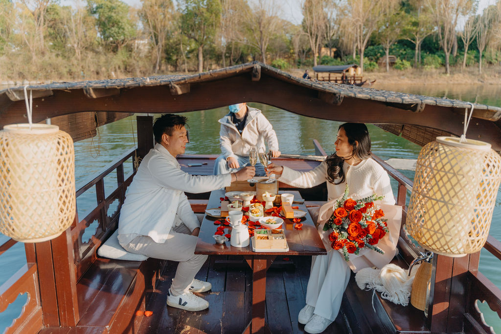 intimate_proposal-shanghai-garden_flower_boat-1.jpg